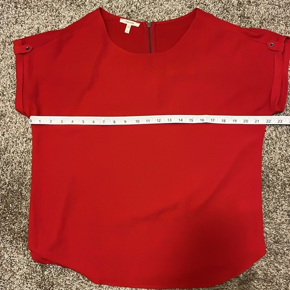 Maurice’s Red Women's dressy short sleeve top  size small - Picture 6 of 9